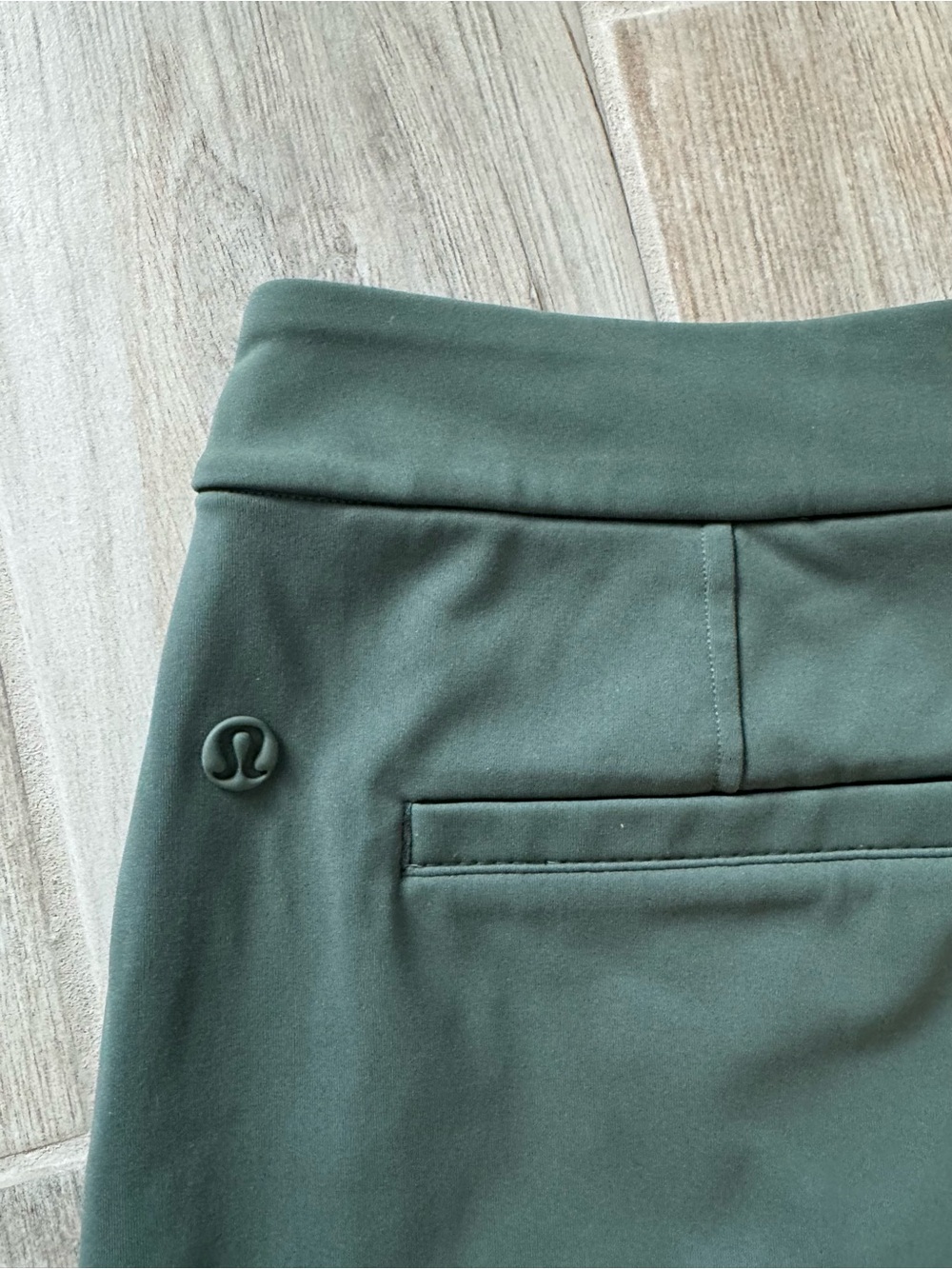 Lululemon Tapered-Leg Mid-Rise 7/8 Pant *Luxtreme Dark Forest Small - Picture 10 of 12